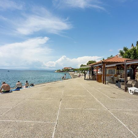 Apartments By The Sea Selce, Crikvenica - 15063 Экстерьер фото